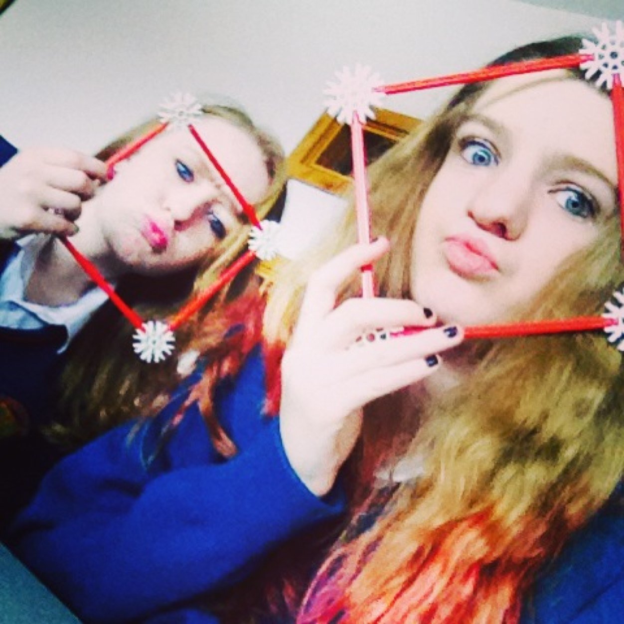 Wifi. Music. Food. Sleep. Bestfriends. Luke friend. The vamps. The Grier Family. SOD. DWB. Infinity. One Direction