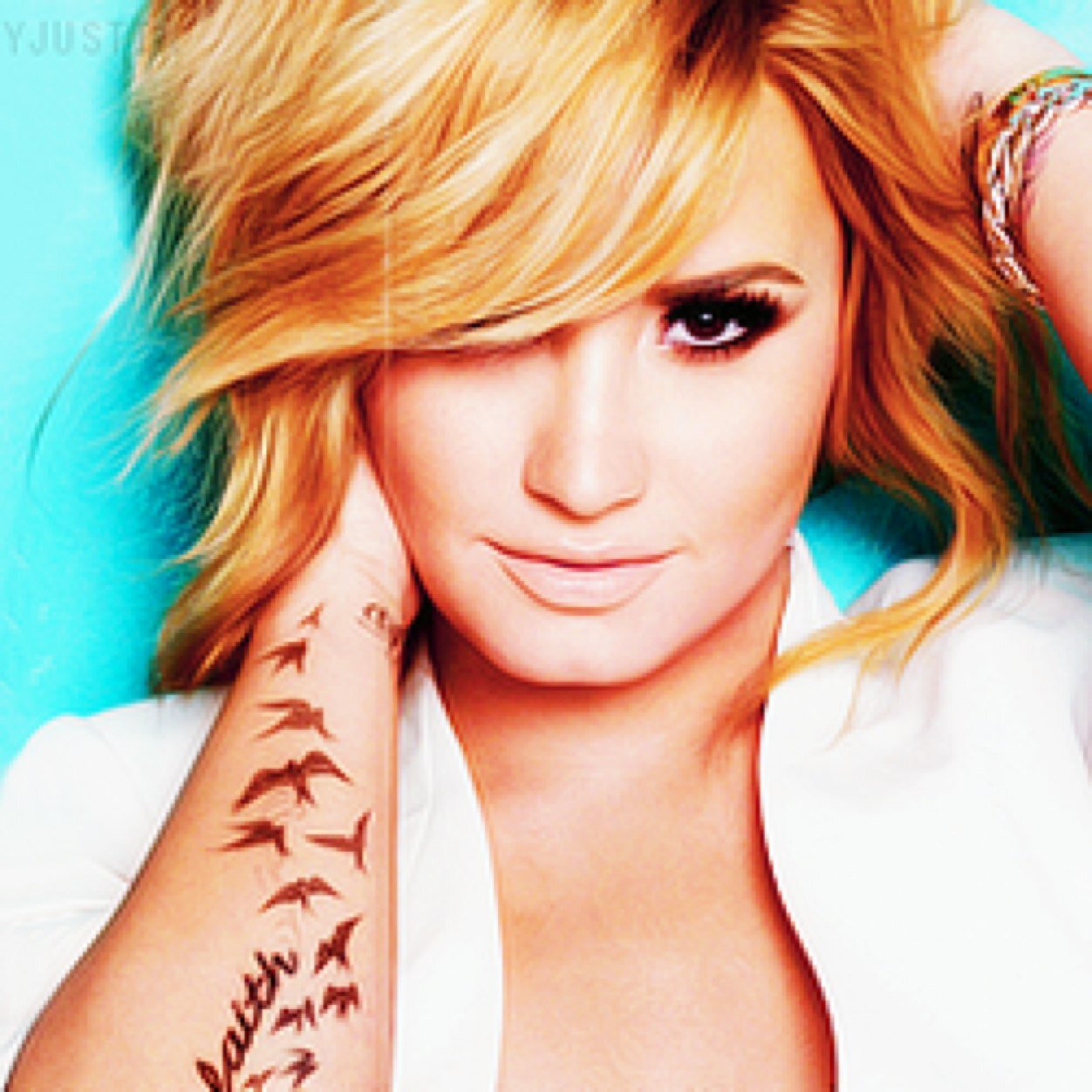 One name. One voice. One heart. One role model. One personality. One hero. One singer. One dream. One person who changed my life. ♡Demi Lovato.♡