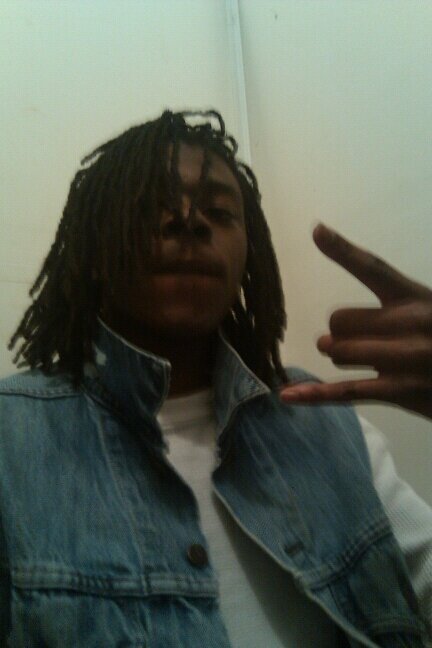 I like to smoke loud, chill, nd swagg.. Turn Up!! #team Hrg #team celtics #team Jordan #team loud addict