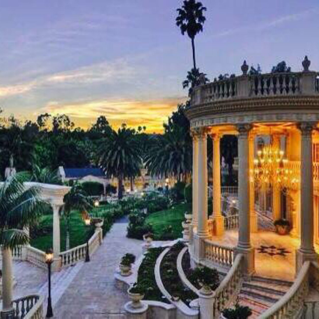 Posting the most valuable mansions/appartments from all over the world. Please don't forget to follow my other account @Super_vehicle. Thanks all!