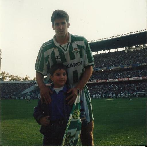 Socio nº 206 de la Real Balompédica Linense.