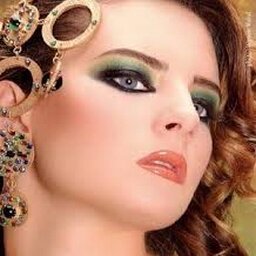 لأ احد يملك الكمال فلأ تغيروا بأنفسكم كثيرآ,,, :