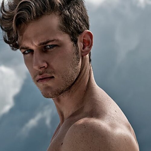 Musician. Pianist. Prodigy. Virtuoso. And sexy as hell.  On stage & in print. Weekly music columnist. (18+/gay/RP)
