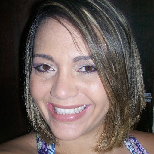 Gosto de ler, ir ao cinema, dançar e amo meus filhos!!!