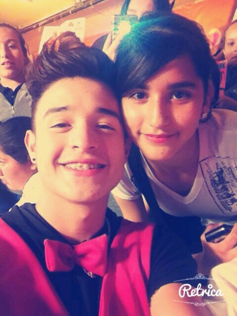 Sigueme en Twitter 
mis amores  , @Josdice @AbrahamArambula&& @HmGerardo   20/09/2013 #AcabateloEnTorreon && Soy Belieber,  @gusquijass♥