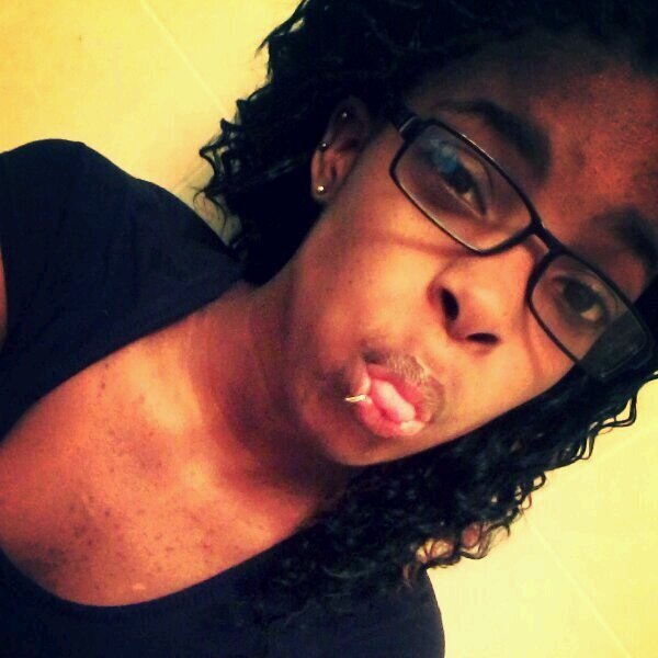 - Hi my name is riahh , you R ? :) Im taken 3 - Spoil your girl , STARVE these hoess . Kik: TiNy_RiAh - IG : Riahh_licious - 9.20.13