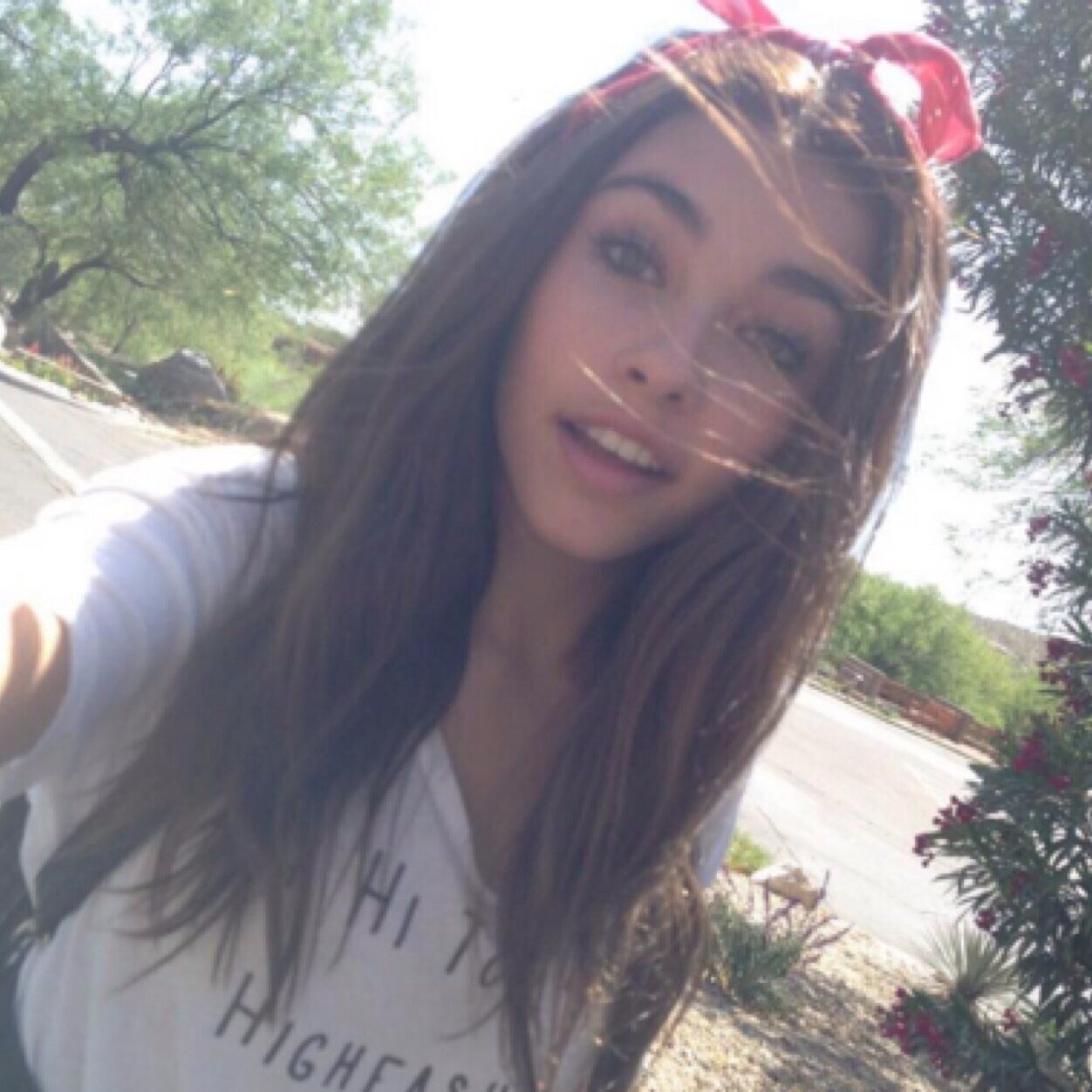 I'm Madi! I'm 15.. I sing abit and i'm really crazy and weird! I love making new friends so talk to me sometime!
