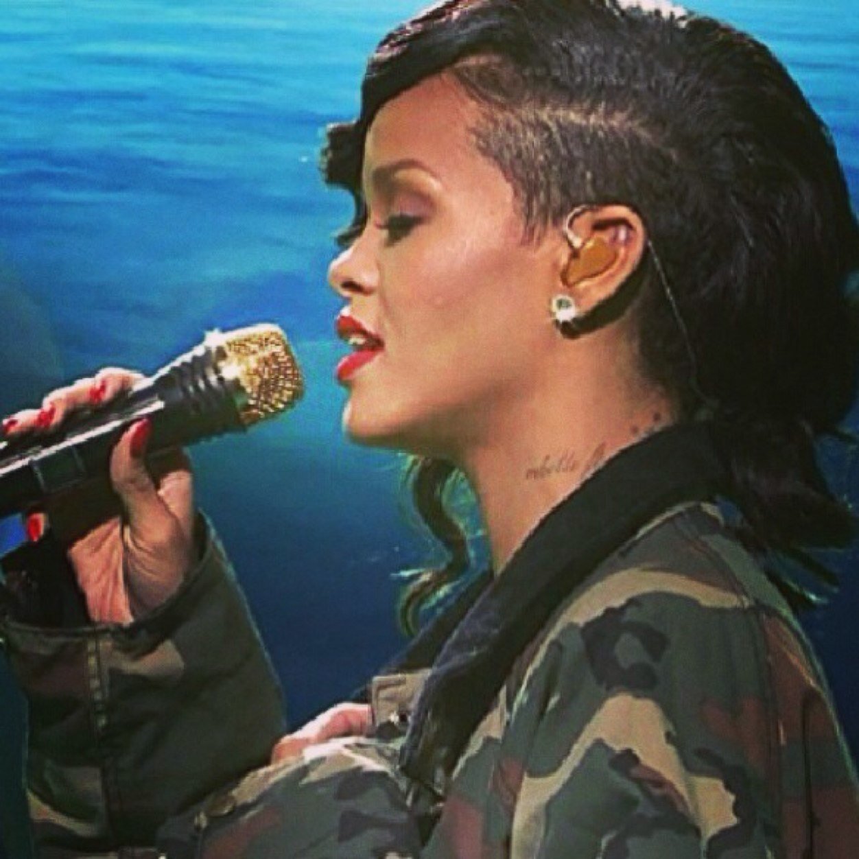 I LOVE RIHANNA  , RIHANNA NAVY ⚓️.