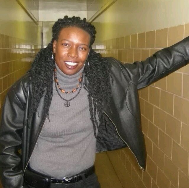 Ebbonasiaryda's profile picture. SINGER/SONGWRITER#TEAM FOLLOW BACK#TEAM REACH FOR THE STARS#TEAM EBBONASIA#LGBT#NEW YORK. THIS IS NOT A BUSINESS PAGE ITS PERSONAL GET IT !!!