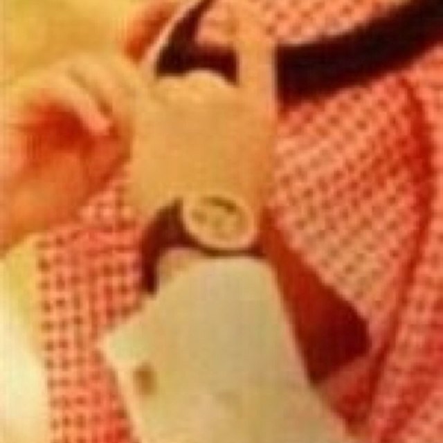 لا تجعل همك هو حب الناس لك ،فالناس قلوبهم متقلبة قد تحبك اليوم وتكرهك غداً،
وليكن همك كيف يحبك رب الناس فإنه إن أحبك جعل أفئدة الناس تهواك ،،
