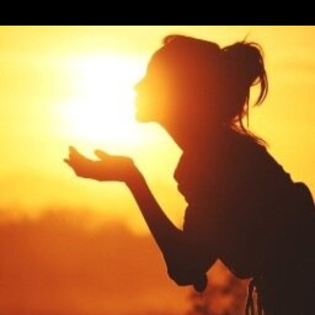 everyone is beauiful in their own way:)