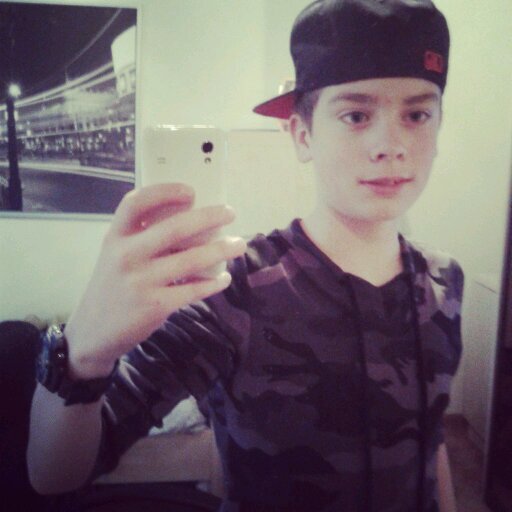 stenno_9's profile picture. 