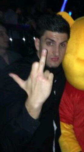 wuddup Peeps, dis da drunk Jesse officul twutter page! DRUNK JESSE GOING HAM!