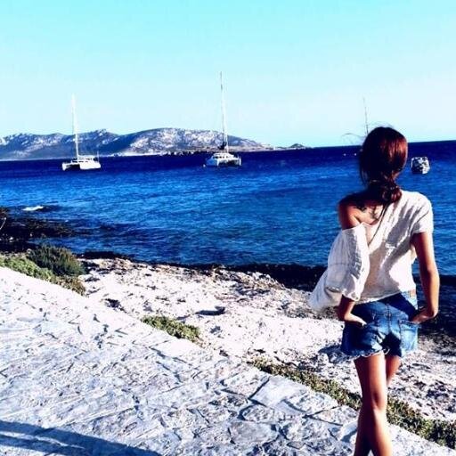 Danae_geo's profile picture. Προετοιμάζω την ευχαριστήρια ομιλία για το Νομπελ. Μην ενοχλείτε και ξεχάσω κανέναν,