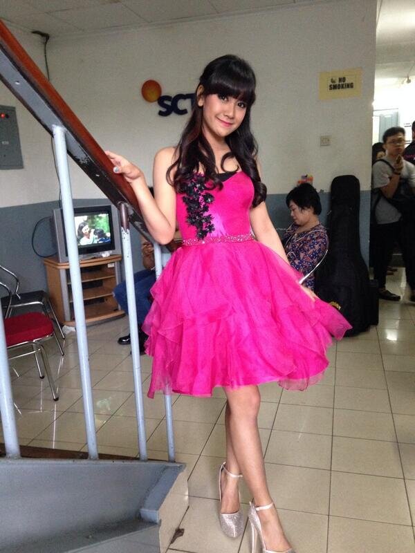 ♥_♥ Penyakit insomNISA yang di sebabkan princess @AnisaRahma_Adi ♥_♥ retweeted by her 11.06.13 ♥ followed by @insomNISA_DKI 19.05.13 #KeepSupportAR