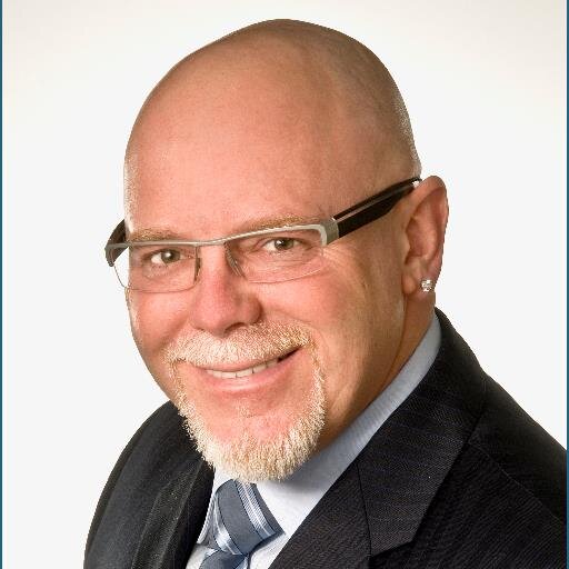 Personne engagé dans sa communauté entrepreneurial, passionné de sport et désirant une gouvernance centrée sur la client d'abord