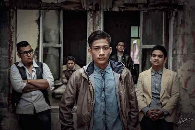 Official Twitter JaViners Samarinda |KEEP SUPPORT @Javinmusik♥ @NikiHerry @FawdyIrianto @audi_adhikara @IrvanCamily @JuanIsbayuputra