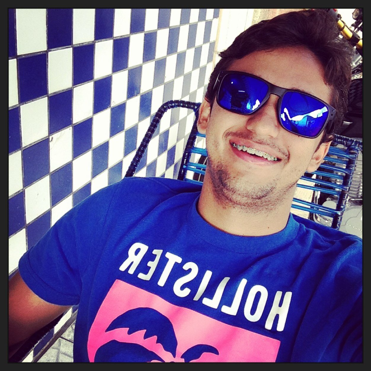 Sou Flamenguista ,tenho 17 anos,sou estudante e Boleiro.