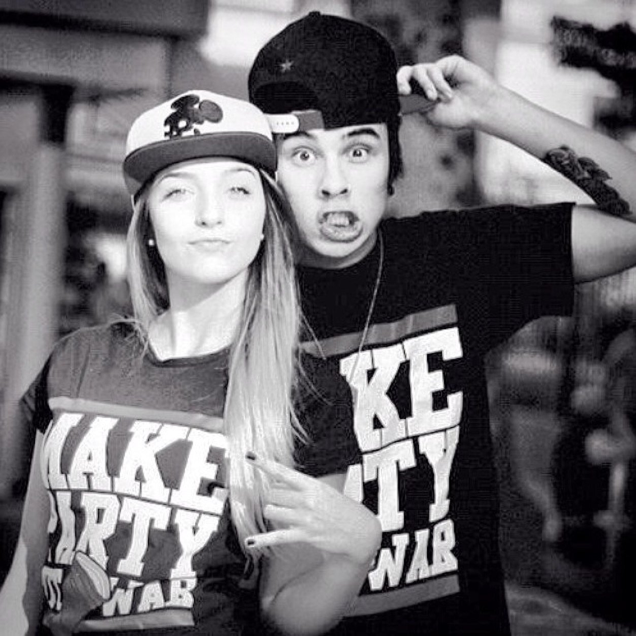 Tieneraccount || We tweetten inspirerende dingen || Adverteren DM me ||