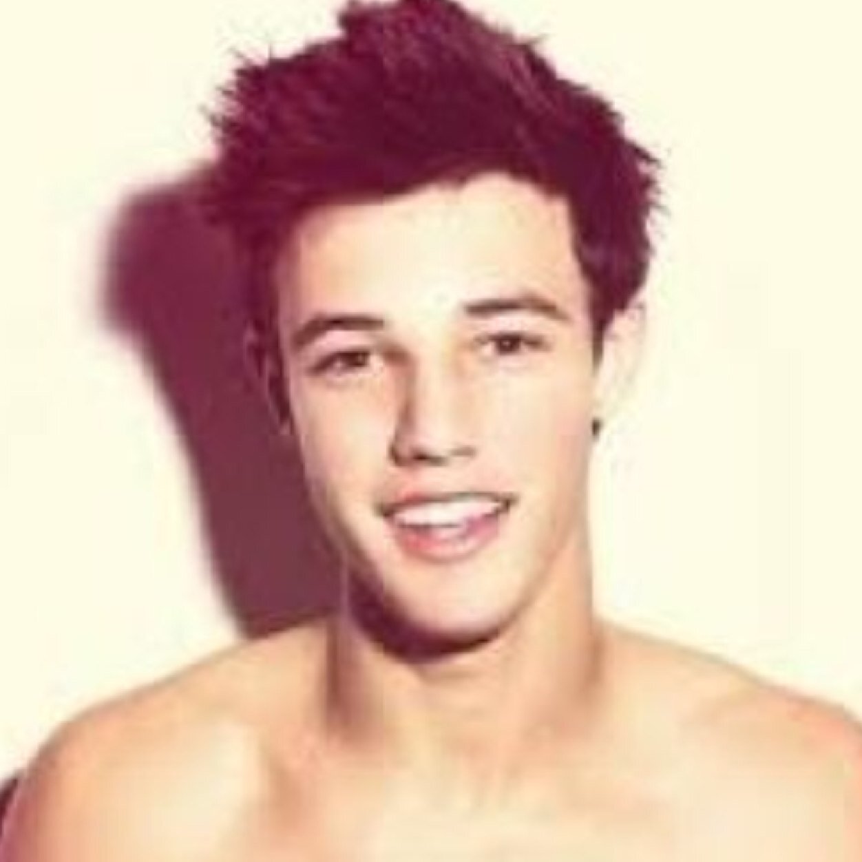 Free follow from @OmgItsToni_