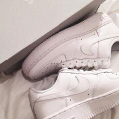 Post bad shoes, sneakers...