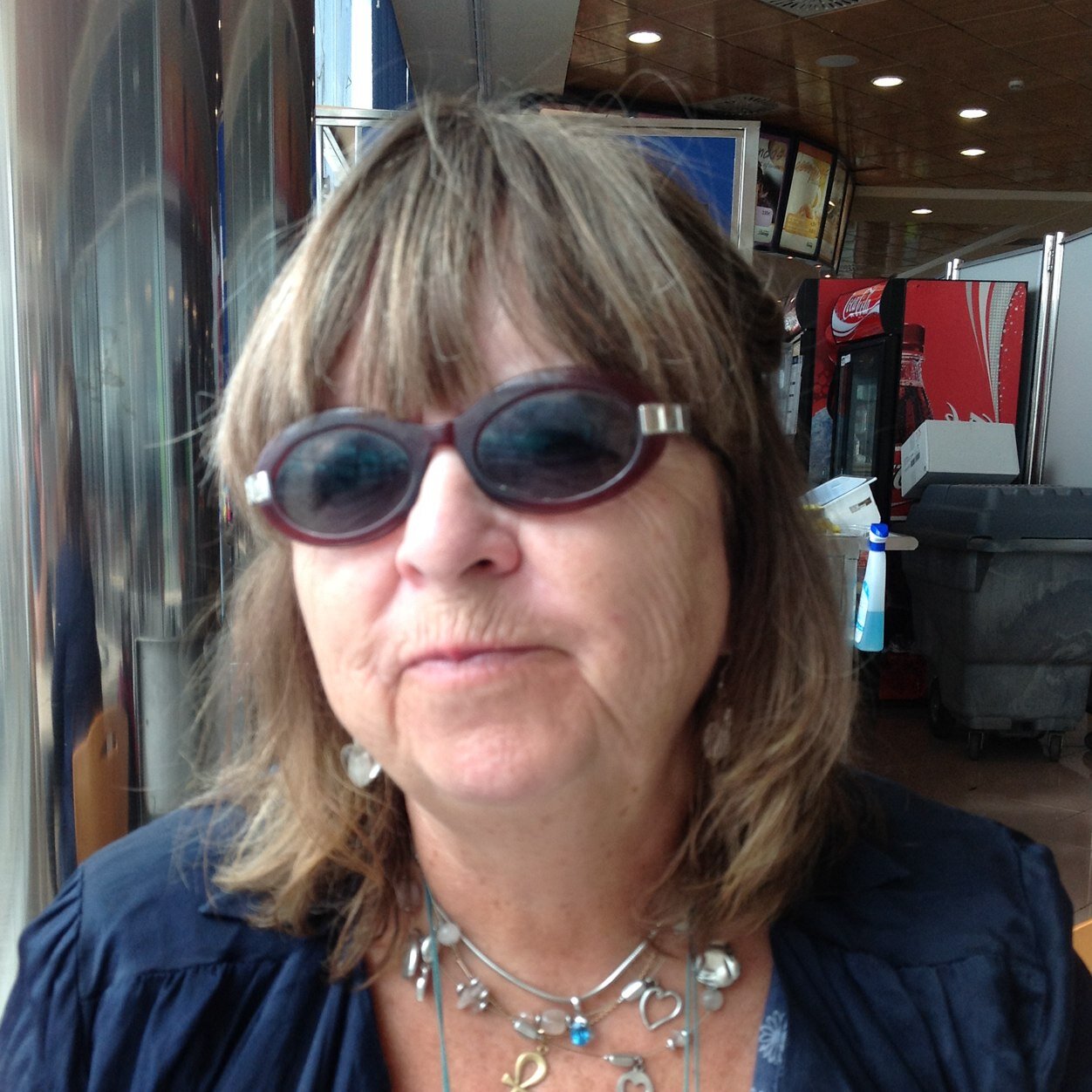 I live in Broadstairs, paint, portraits, landscapes, enjoy print making and life drawing, walking, singing, reading......