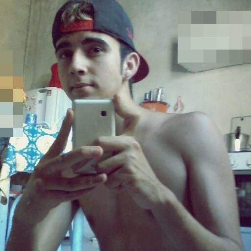 Seja Humilde, Pois Até o sol Com Toda Sua grandeza, Se Põe e Deixa a Lua Brilhar '' :p