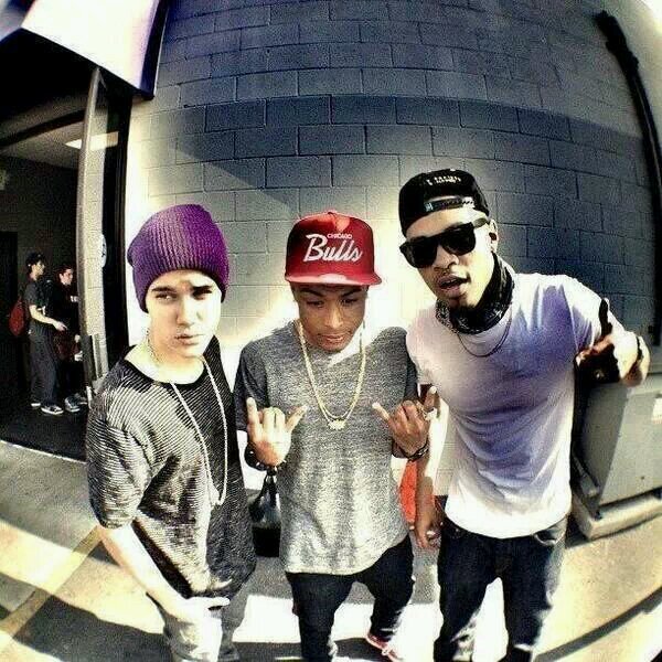 my name is javiera and i am belieber:-)                                                      JUSTIN BIEBER NEVER SAY NEVER
