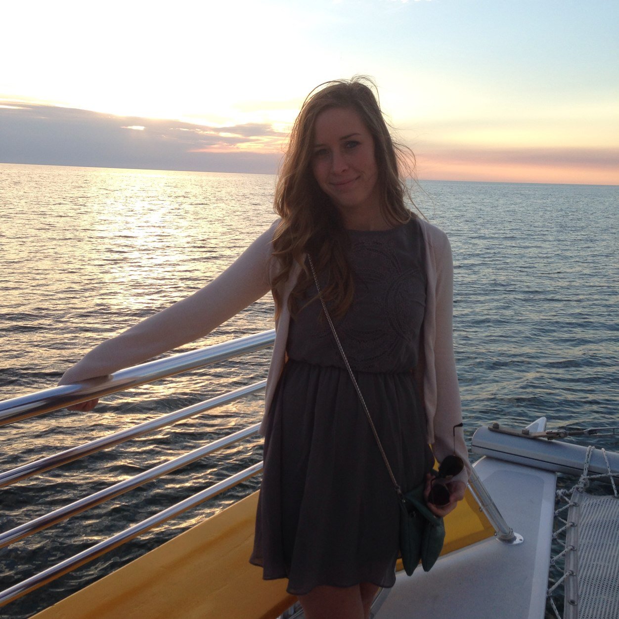 rrraycon's profile picture. love • radiance • strength