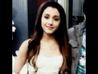 Follow me @ArianaGrande | ok so I'm in love Ariana but i love Ariana