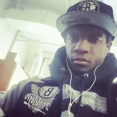 Young guy from New York whos in love with two things my money & the City that im from #BrooklynWuddup follow my IG @_RiicoSuavee