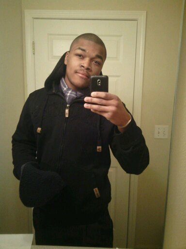 thesinger_FOE's profile picture. living life to the fullest and living eveyday like its my last..