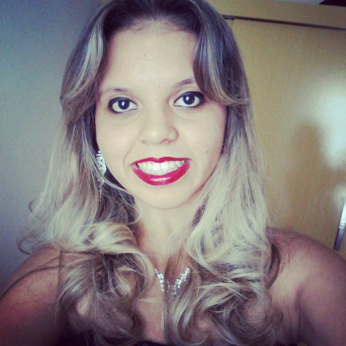 cansei de chorar feridas que não se fecham, não se curam. E essa abstinência uma hora vai passar ♪♫