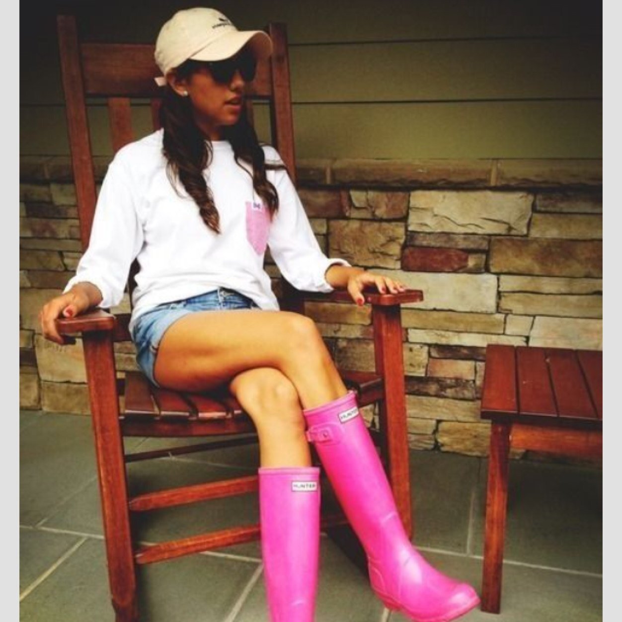 preppybabes's profile picture. Stay classy ⚓️