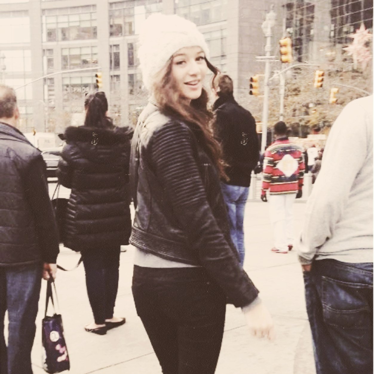 El_Calder10's profile picture. Supporting the lovely Eleanor Calder, Danielle Peazer, Sophia Smith, and Perrie Edwards! X