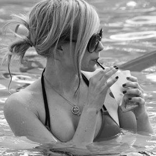 My pride @AvrilLavigne ♥ ♡           Adm: @vaanemacedo