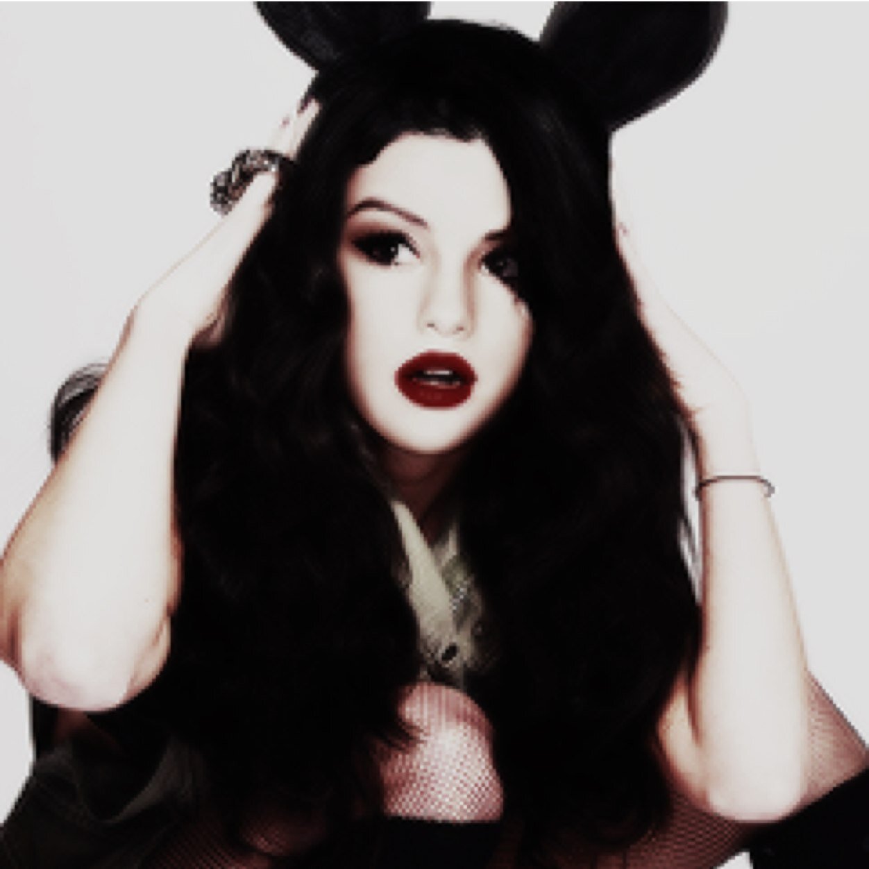 GrandeFriday's profile picture. selena / ariana / george