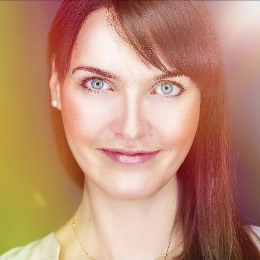 Ich zwitschere für Vivaflow Media rund um Mindstyle Themen Meditation, Mentaltraining, Positives Denken, Veränderung, Entspannung, Hypnose, Freiheit, Lebenslust