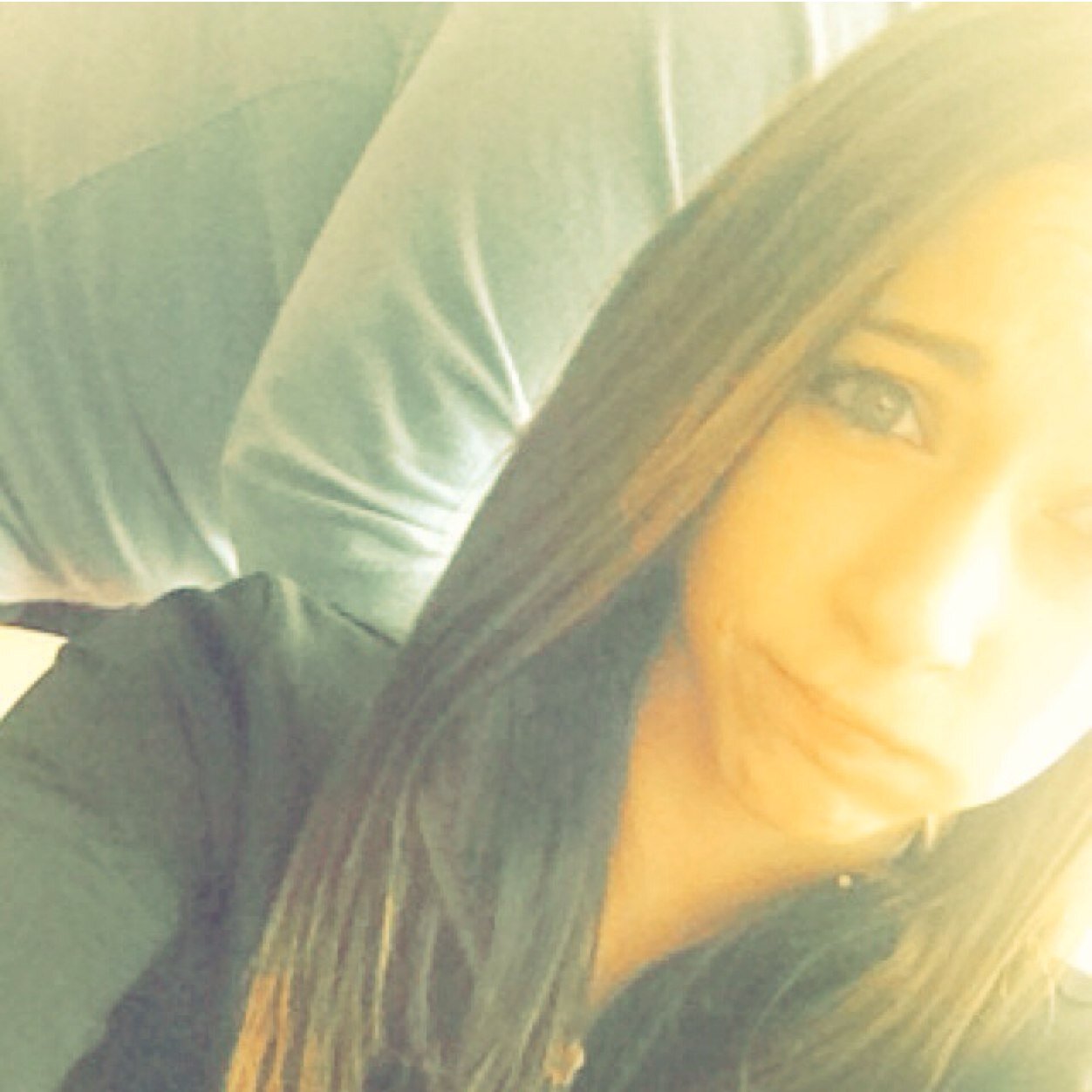I live watchin hockey, and doing gymnastics im 14 and love tweets