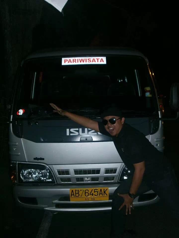 Siap antar anda berwisata keliling Jogja,.MINAT !!!!
 085643134313