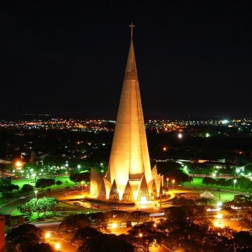 Viver e não ter a vergonha de ser feliz. Cantar e cantar e cantar na certeza de ser um eterno aprendiz...