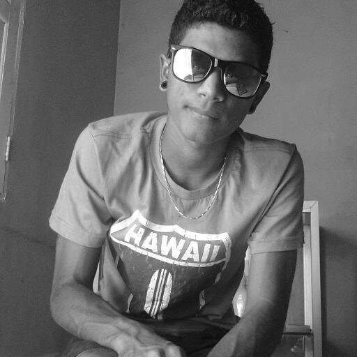 - Nego ♥ ? Vim Agradecer por todas as vezes que cê me fez sorrir  cê e mais que um amigo , és um Irmão lhe amo muito :* @_larissalindoso ♥