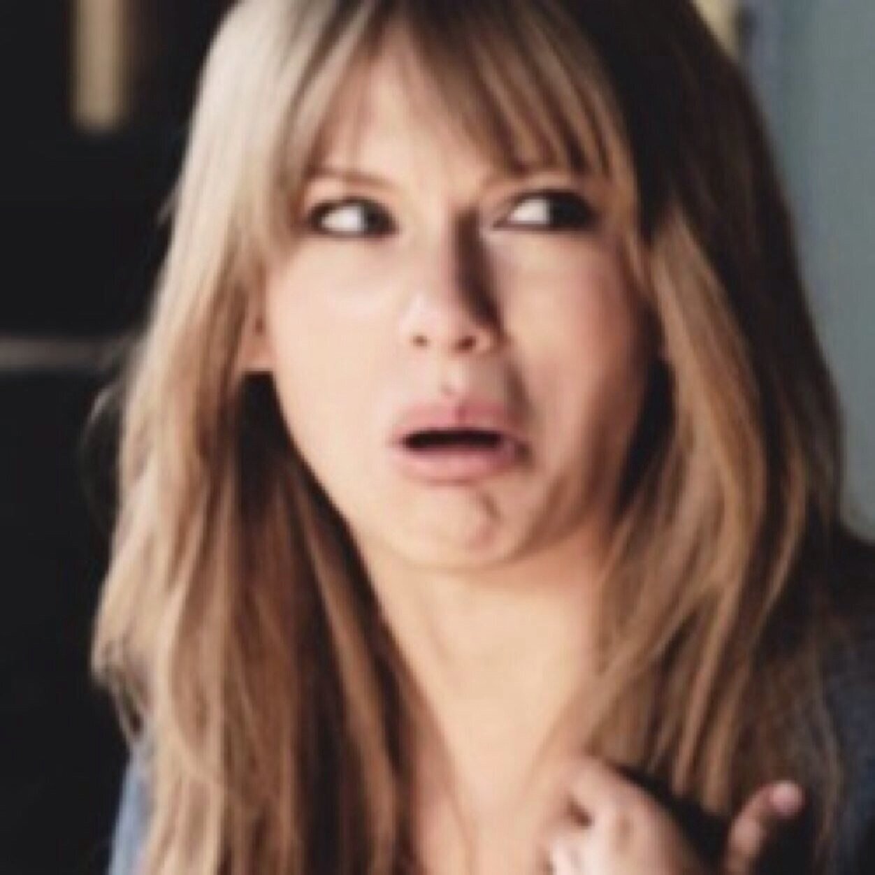 hello, please can you follow @shesnotasaint? I love you