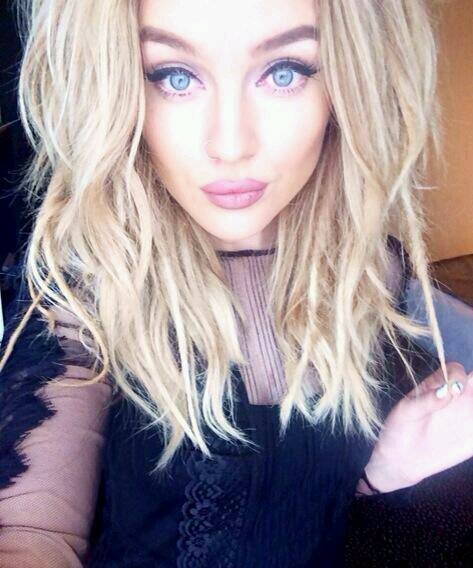 I love.  Our 2nd Life, Little Mix, One Direction, 5sos, and Tacos!!  Follow me Please?