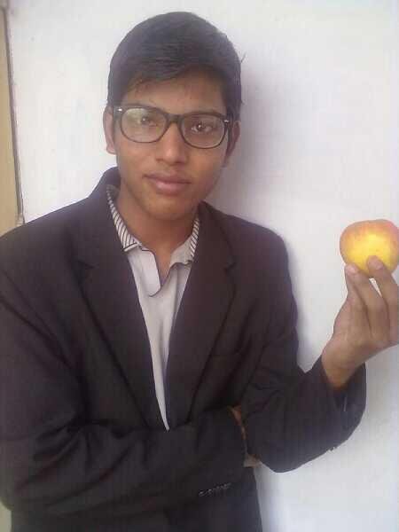 My name is Nitesh and i m from allahabad.
I m persuing LL.B(HONS) from Luckhnow University from Luckhnow.