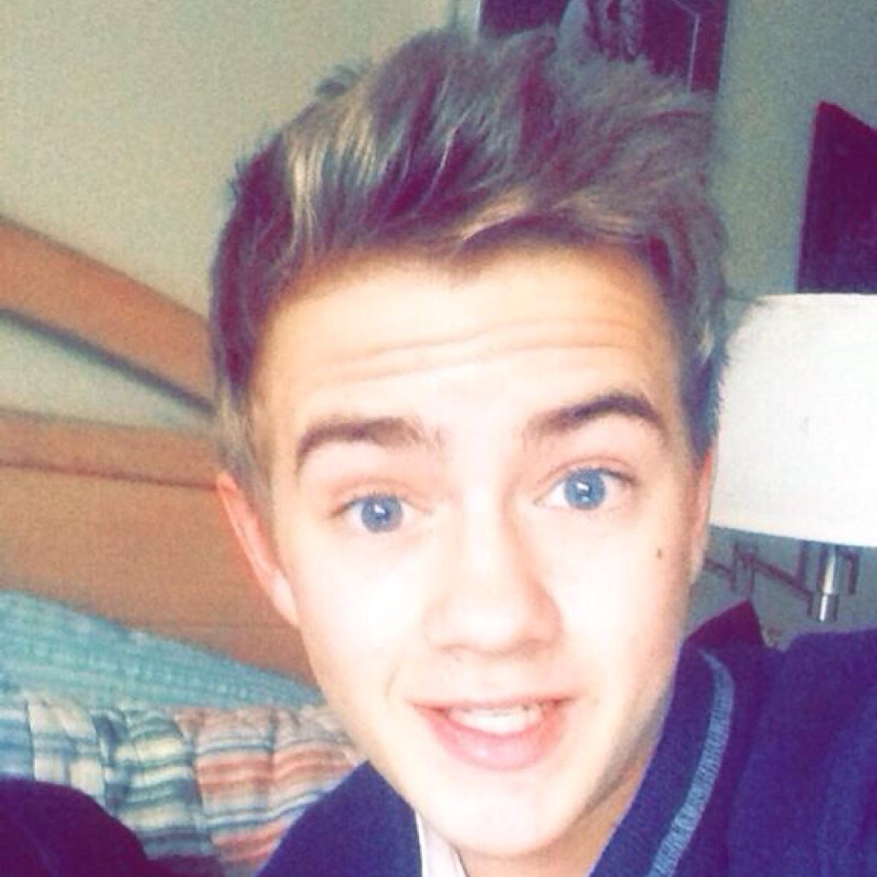 GET @loveseandallis TO 1.2K SHE IS SUPER FUNNY❤️AND DESERVS IT