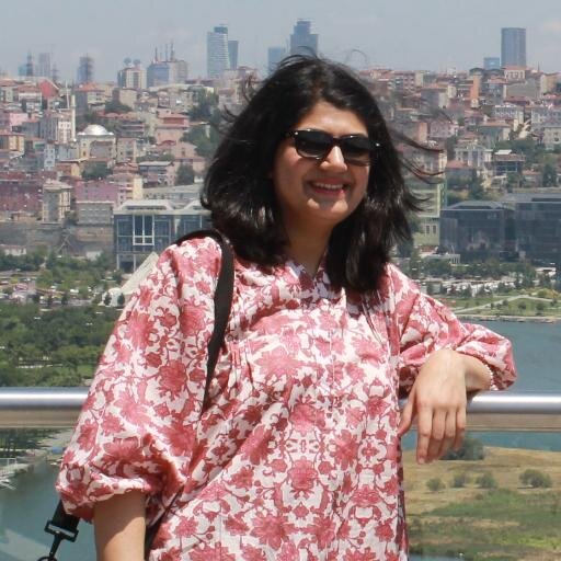 SaraAnwarHabib's profile picture. Too cool for WhatsApp!