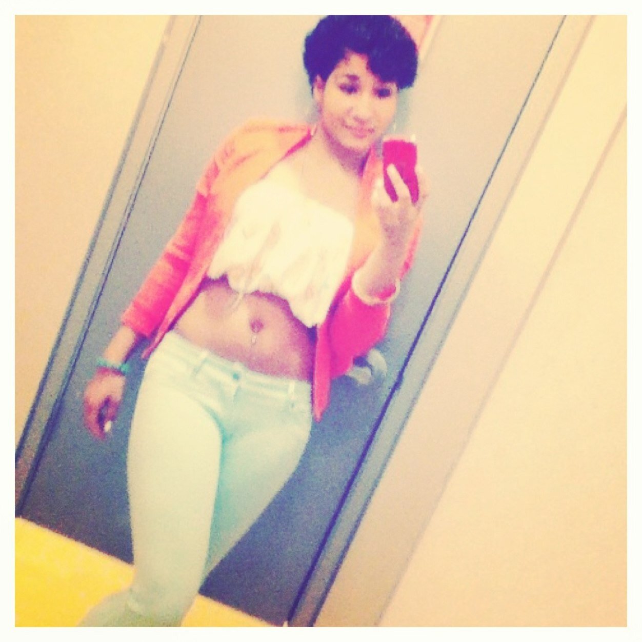 Ieshia laquitta Bass 3 follow me on ig @little_light_skinn  im just nobody trying to be somebody .. Who perfers to not be like everybody ya feel me !!!
