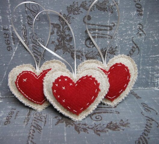 Gorgeous handmade bags, hearts, brooches and much more in the Beautiful Brecon Beacons, Wales. #Handmade #Wales #Welsh #Crafts