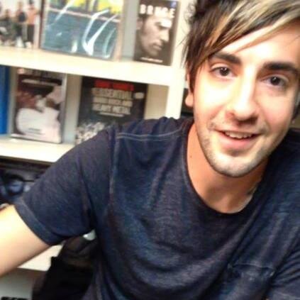 Dick joke enthusiast. Stage right for All Time Low.
